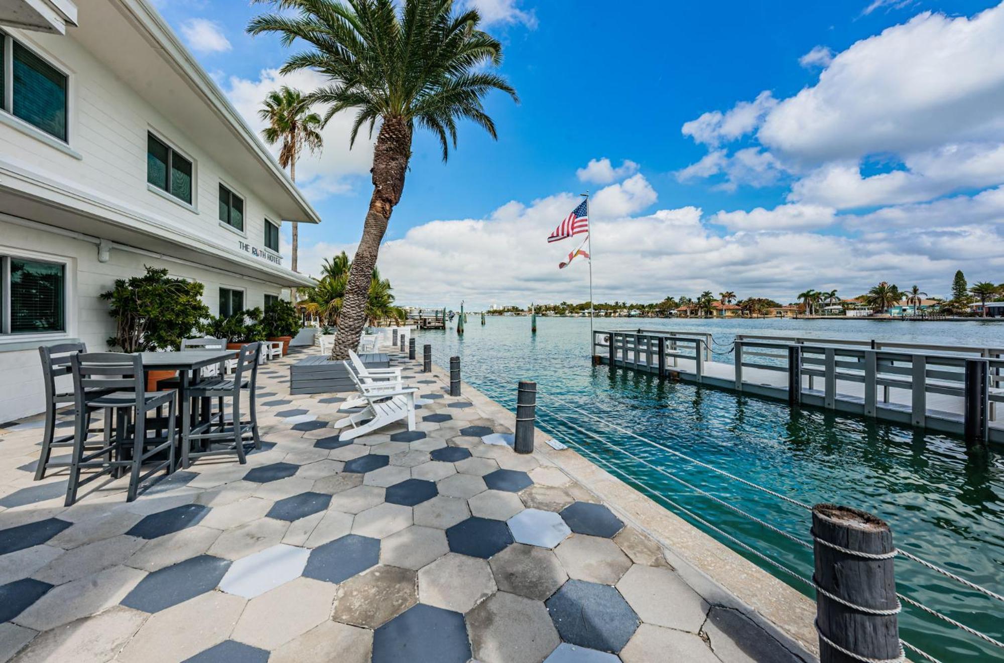 The Roth Hotel, Treasure Island, Florida St. Pete Beach Bagian luar foto